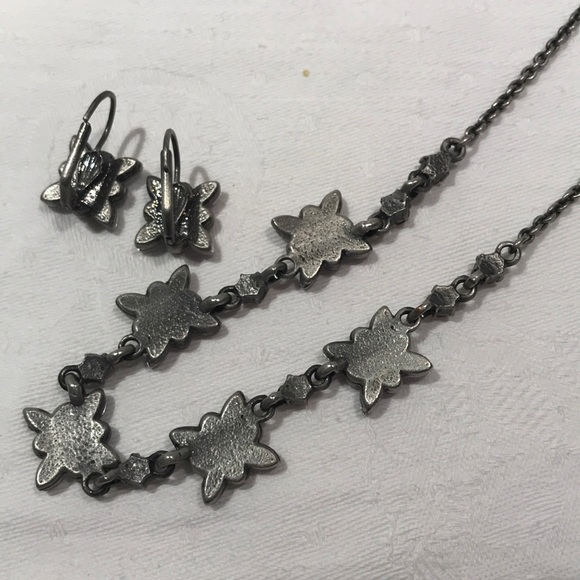 Purple necklace matching earrings - Picture 8 of 9